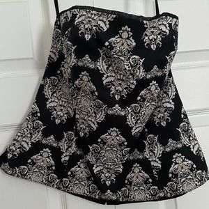 White House Black Market top. Zipper closure.